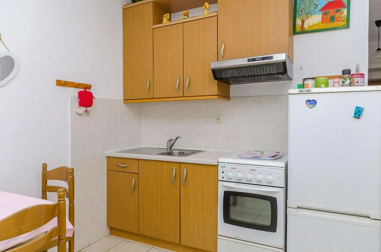 Apartments Stara Maslina Slatine