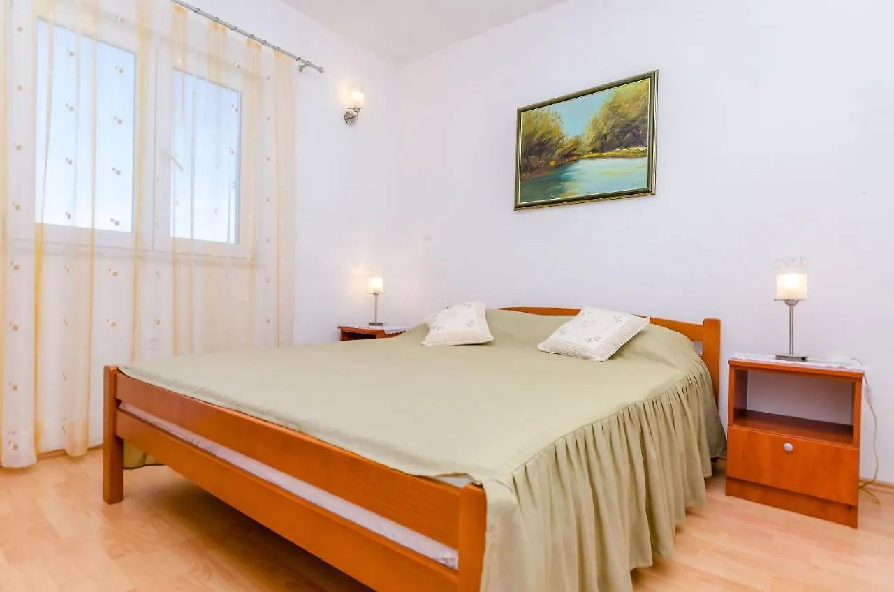 Apartments Stara Maslina Slatine