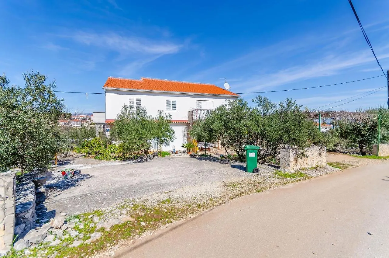 Apartments Stara Maslina Slatine