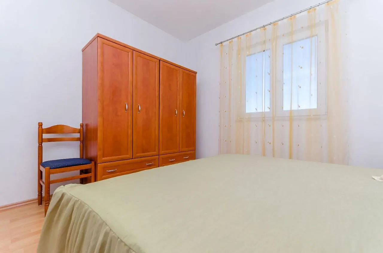 Apartments Stara Maslina Slatine Croatia