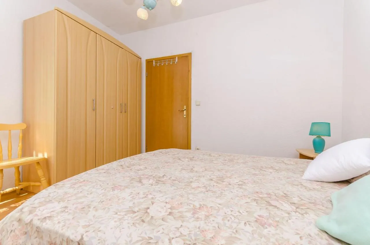 Apartments Stara Maslina Slatine 0*,  Croatia