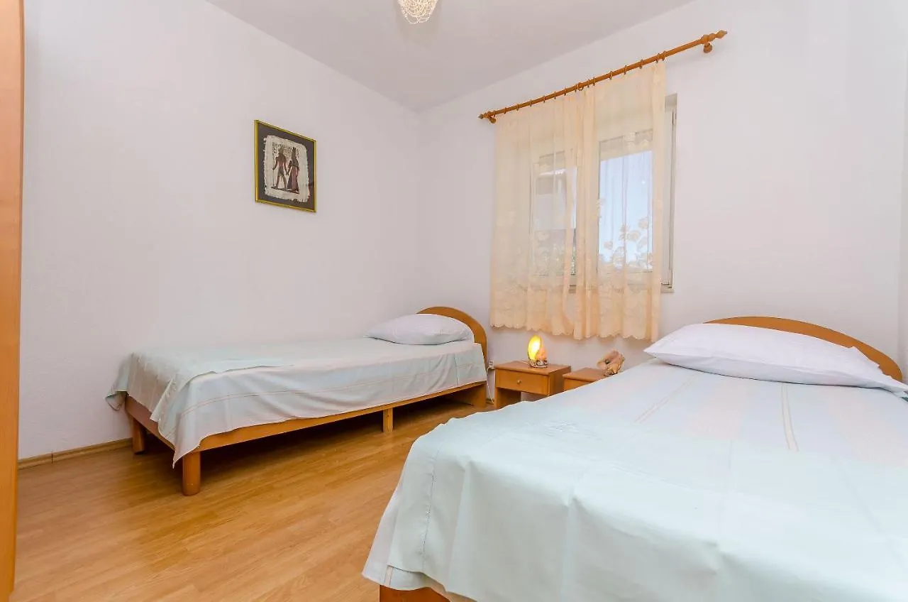 Apartments Stara Maslina Slatine