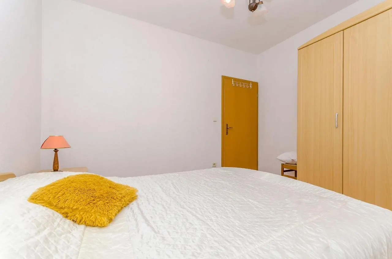 Apartments Stara Maslina Slatine