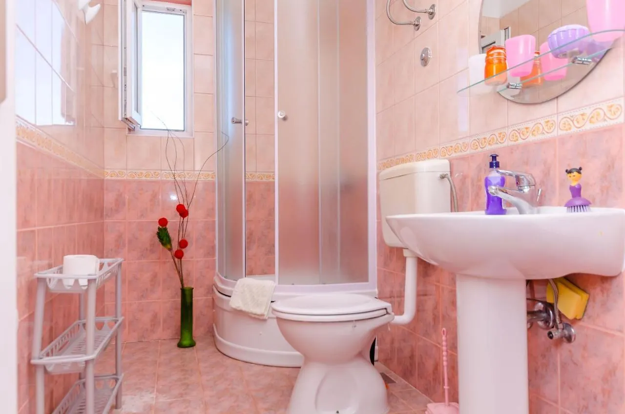 Apartments Stara Maslina Slatine 0*,  Croatia