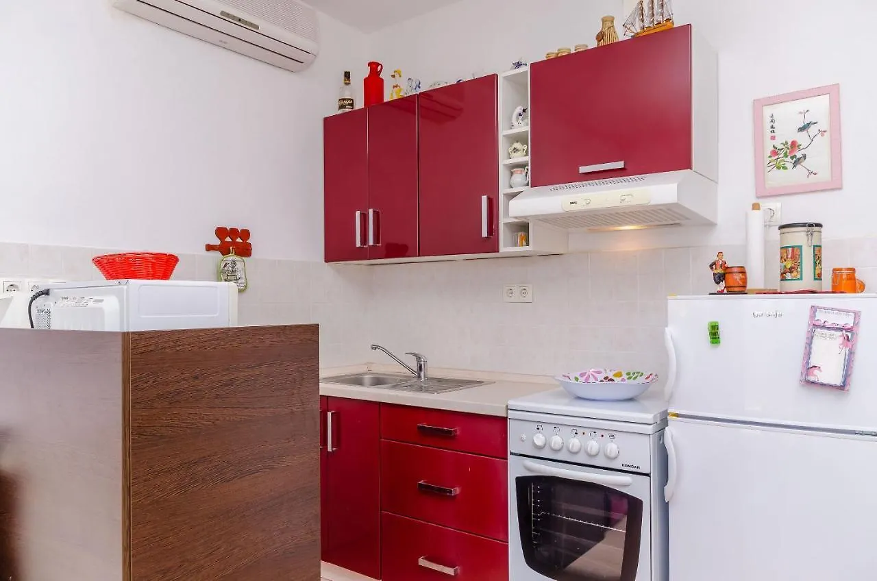 Apartments Stara Maslina Slatine