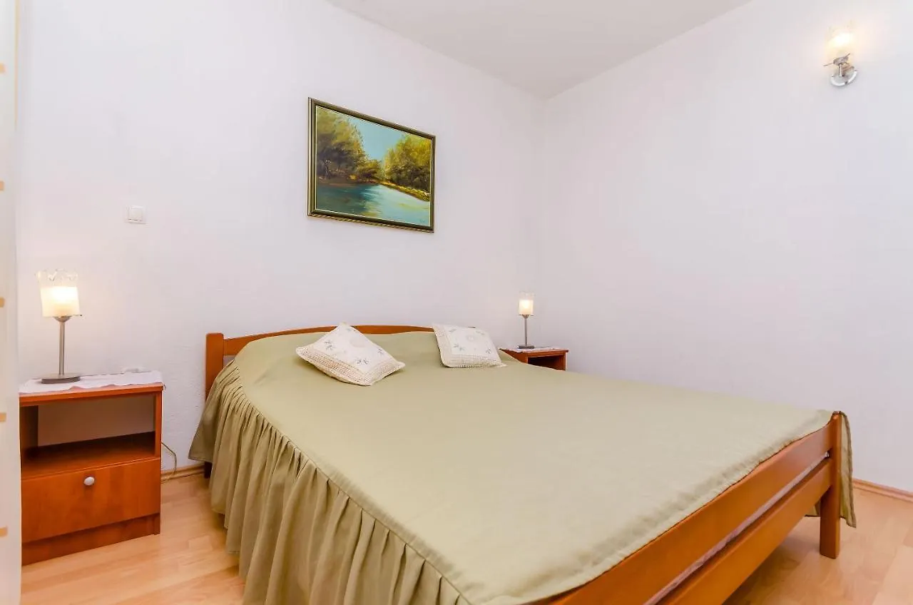 Apartments Stara Maslina Slatine